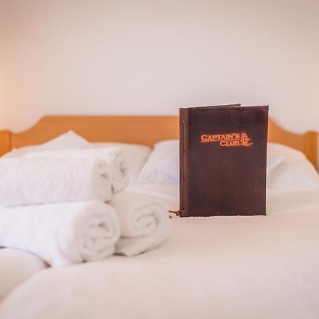 Captain'S Club Banjol Екстериор снимка