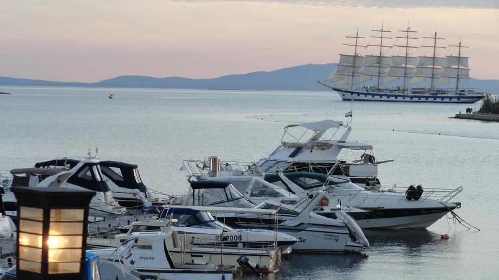 Captain'S Club Banjol Екстериор снимка