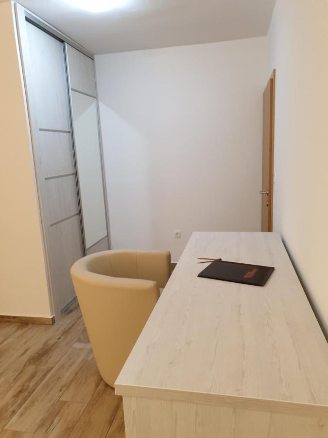 Captain'S Club Banjol Екстериор снимка