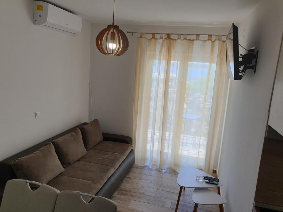 Captain'S Club Banjol Екстериор снимка